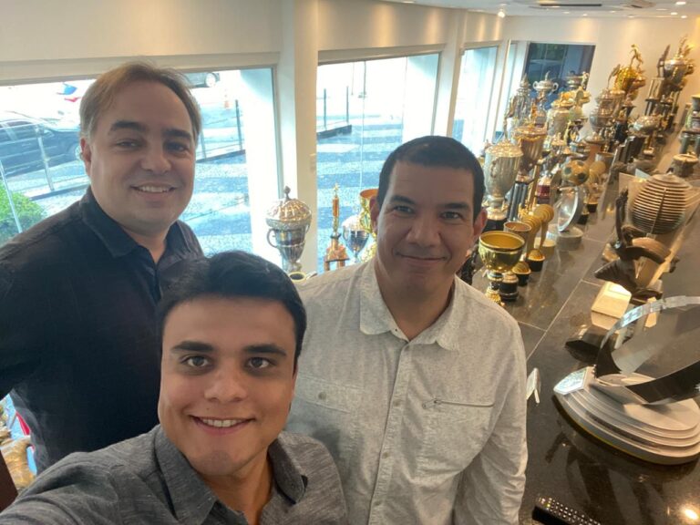 Fundação das Embaixadas do Galo